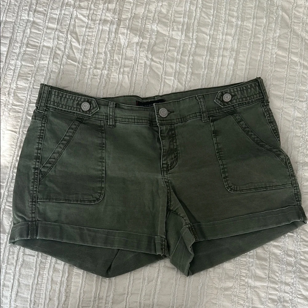 Aeropostale Olive Green Women's Shorts - Picture 1 of 4